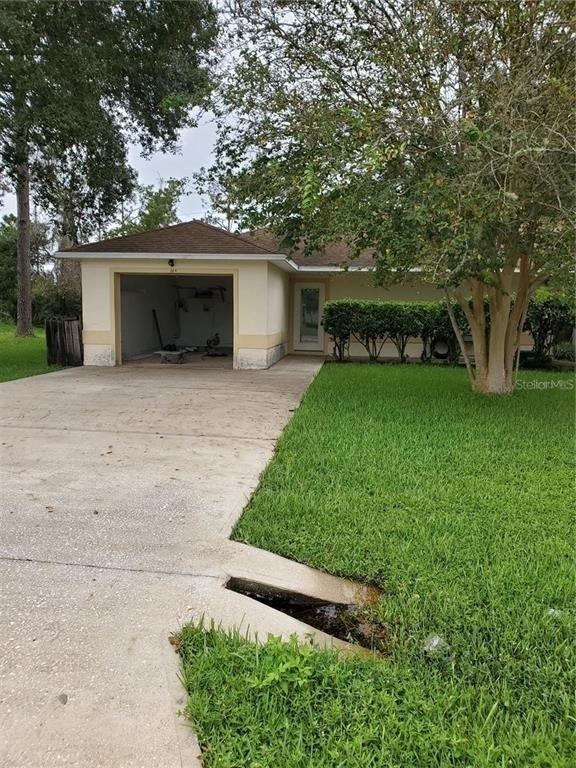 11 Squirrel Place - Photo 0