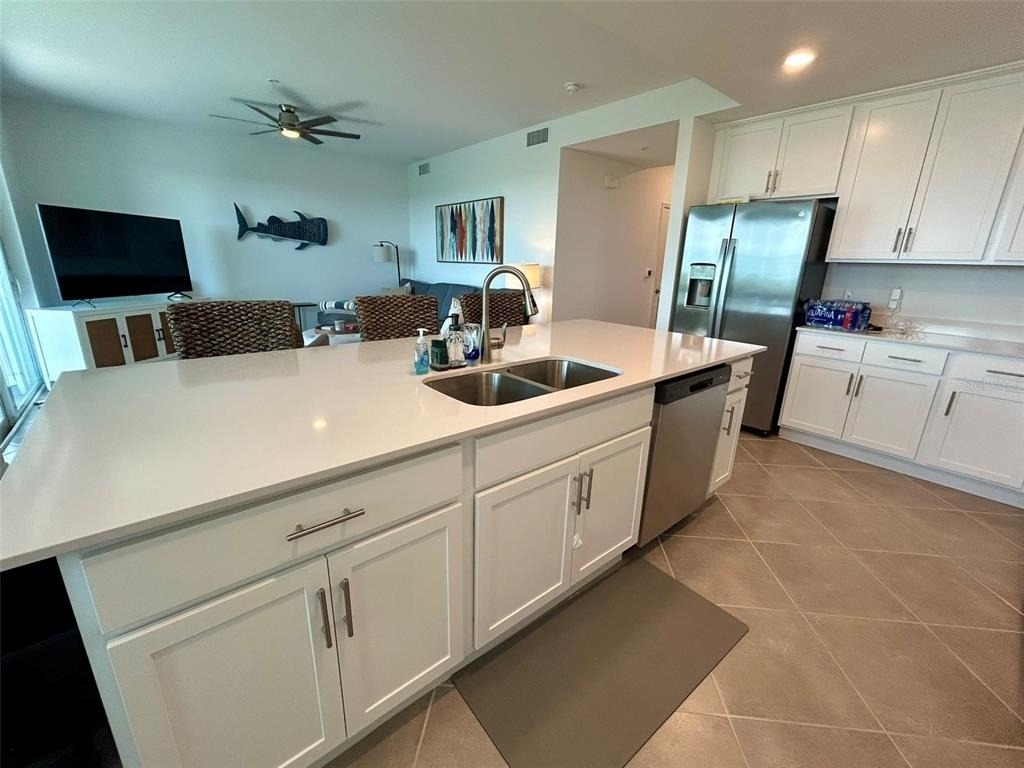 14121 Heritage Landing Boulevard - Photo 8