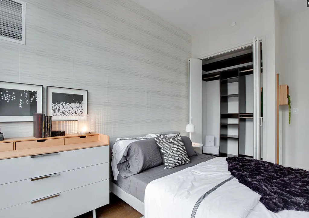 222 East 44th Street - Photo 7