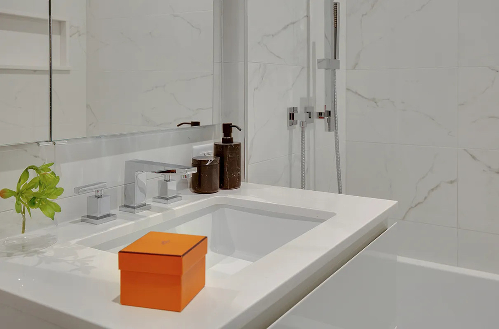 222 East 44th Street - Photo 4