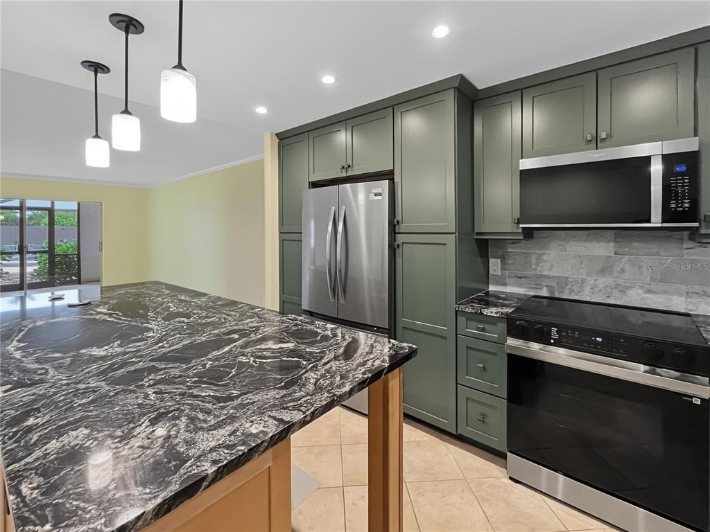 6470 Hollywood Boulevard - Photo 3