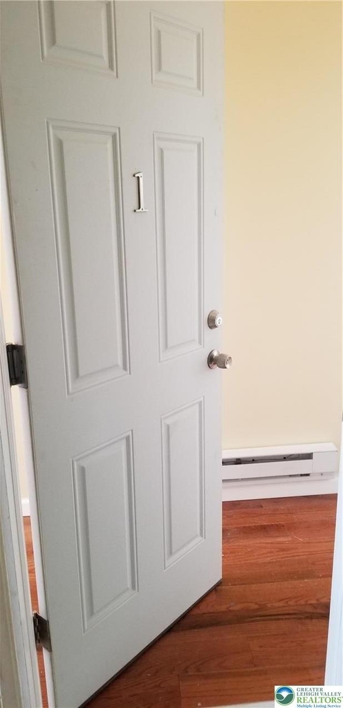 102 E Susquehanna Street - Photo 2