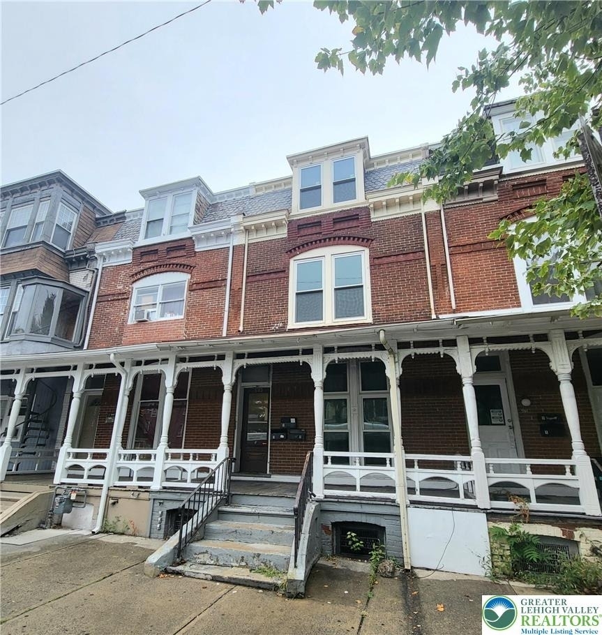543 N 6th Street - Photo 0