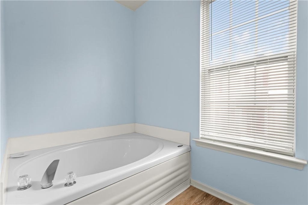 8100 Cross Creek Circle W - Photo 26