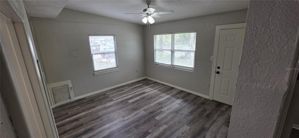 2425 Dixie Avenue - Photo 10