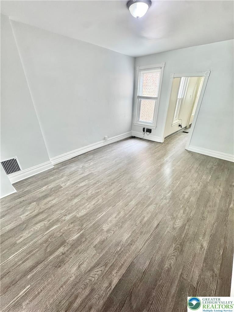 1410 W Turner Street - Photo 1