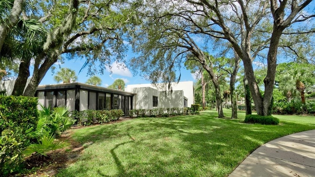 401 Palm Tree Drive - Photo 33