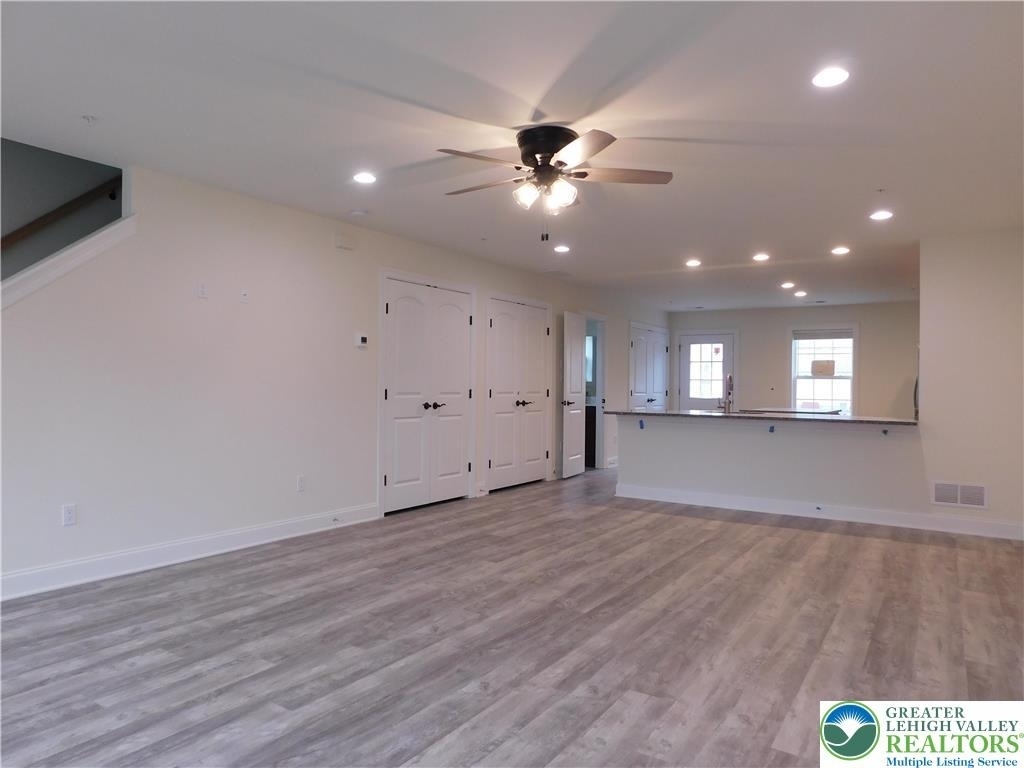 1549 Burkhardt Street - Photo 14