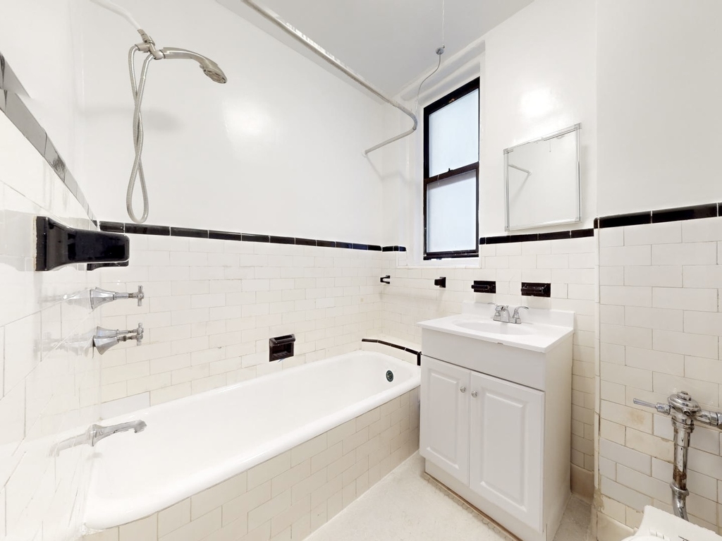 555 Edgecombe Avenue - Photo 5