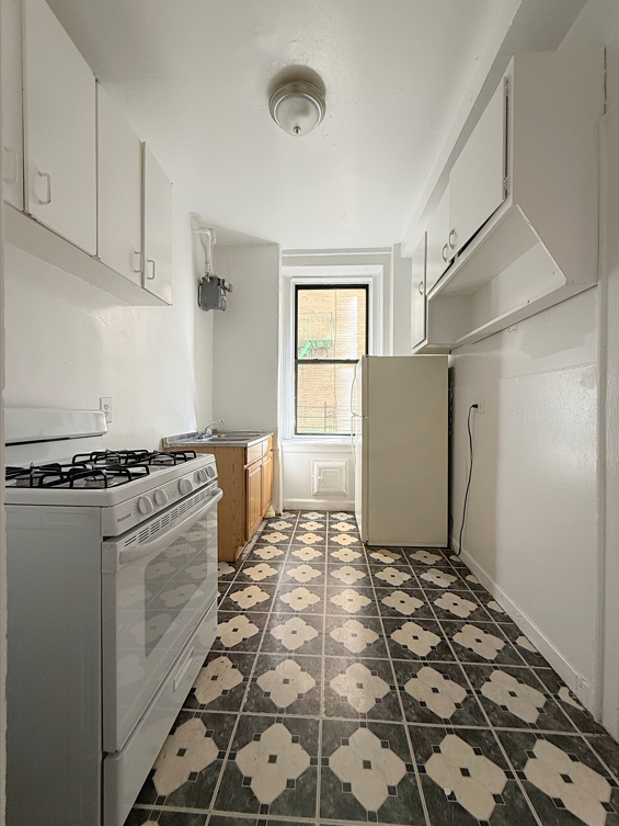 555 Edgecombe Avenue - Photo 3