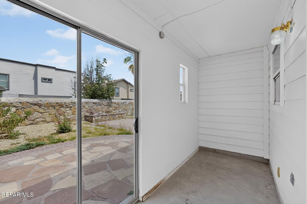 12637 Setting Sun Drive - Photo 38