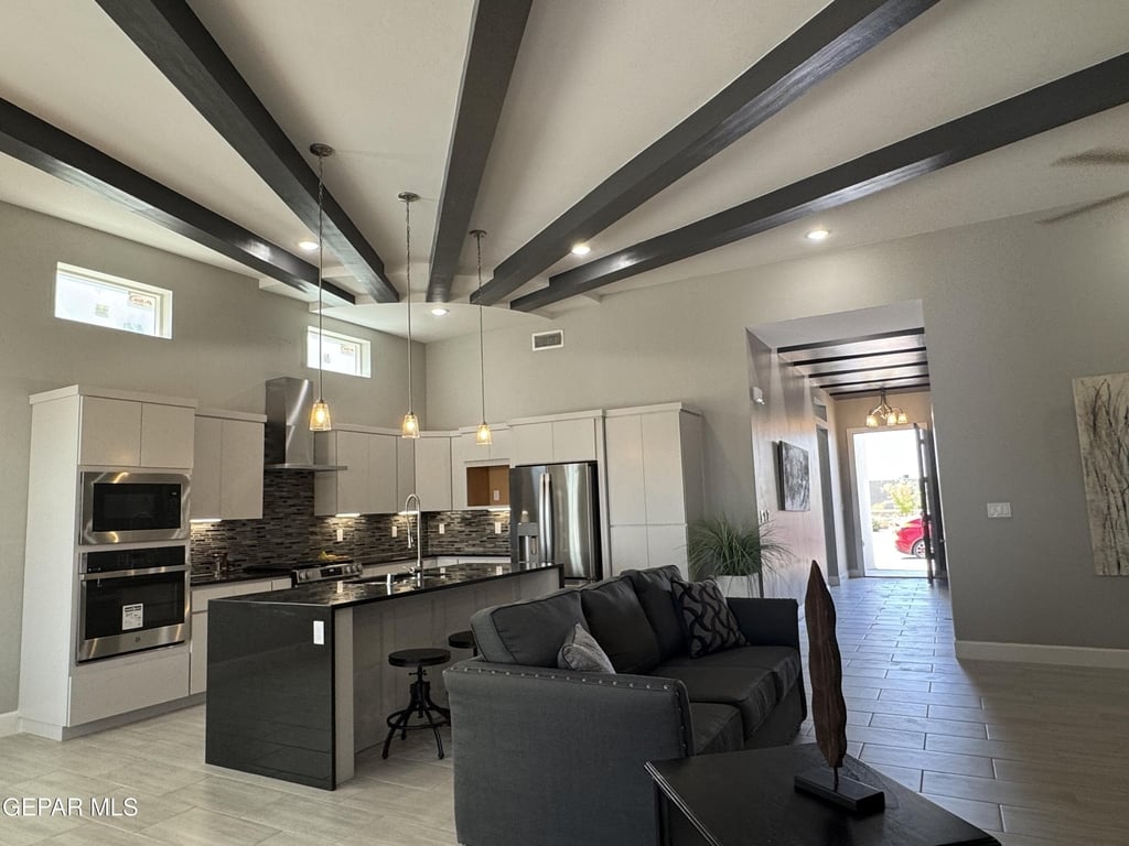 13079 Emerald Hills Avenue - Photo 8