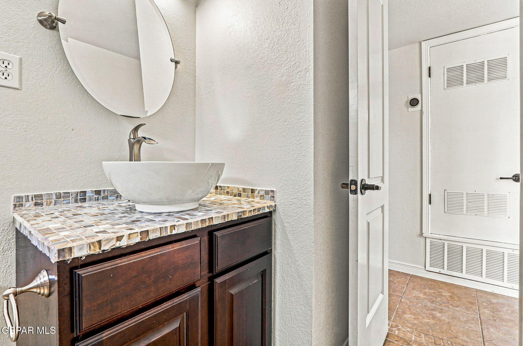 6340 Modesta Street - Photo 18