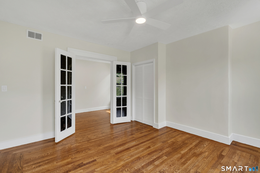 7 University Place - Photo 9