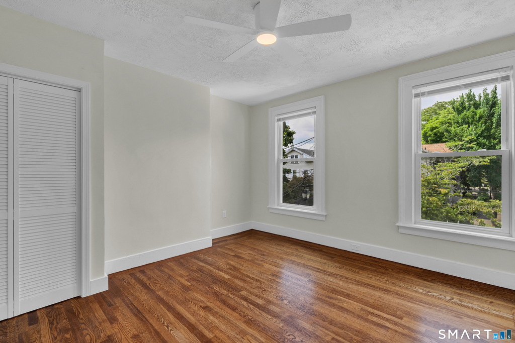 7 University Place - Photo 8