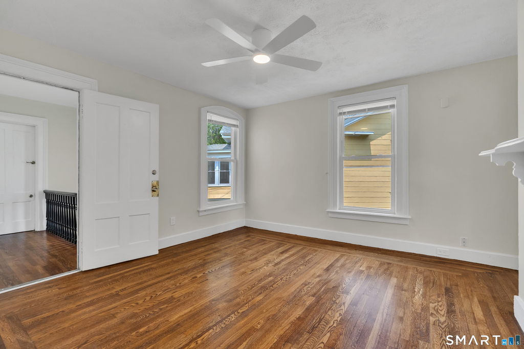 7 University Place - Photo 4