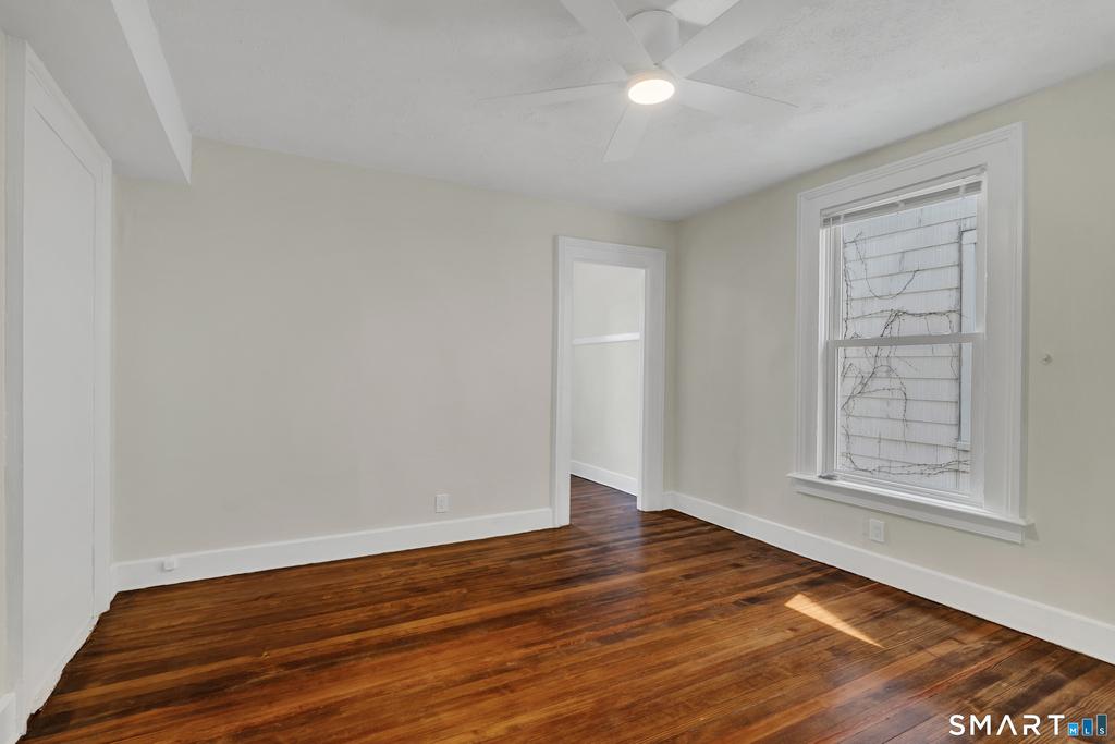 7 University Place - Photo 13