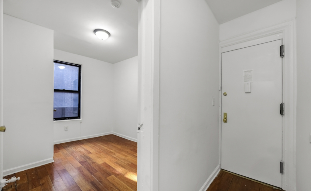 3620 Broadway - Photo 4