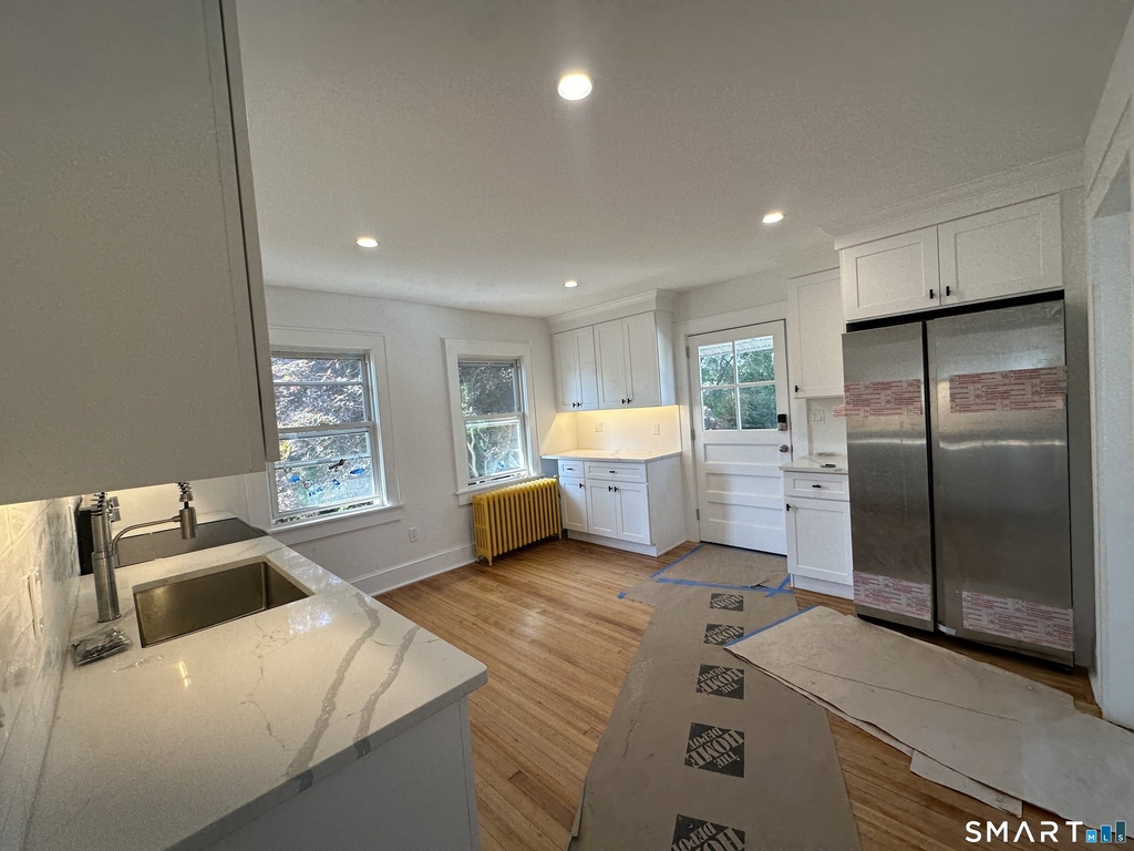 20 Parker Avenue - Photo 2
