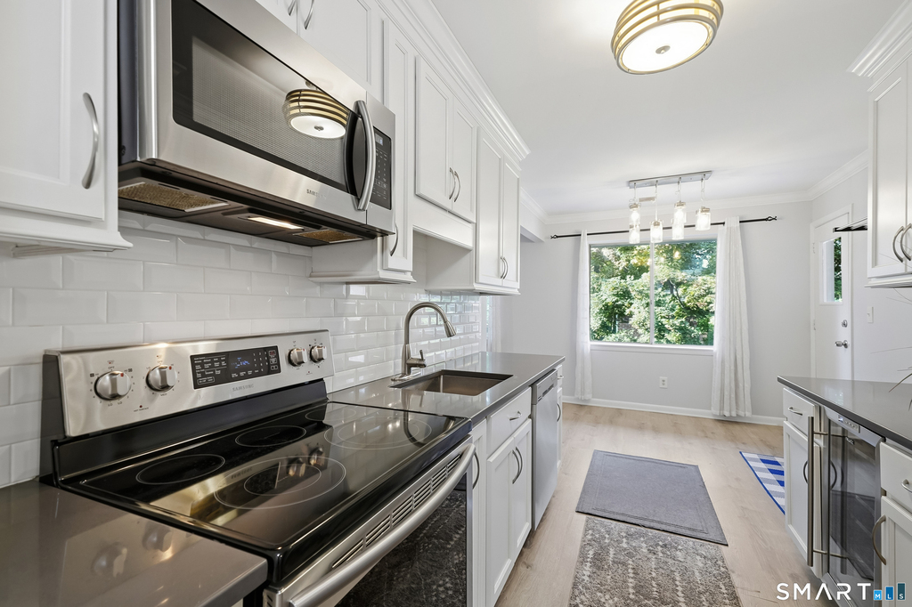 110 Southport Woods Drive - Photo 4