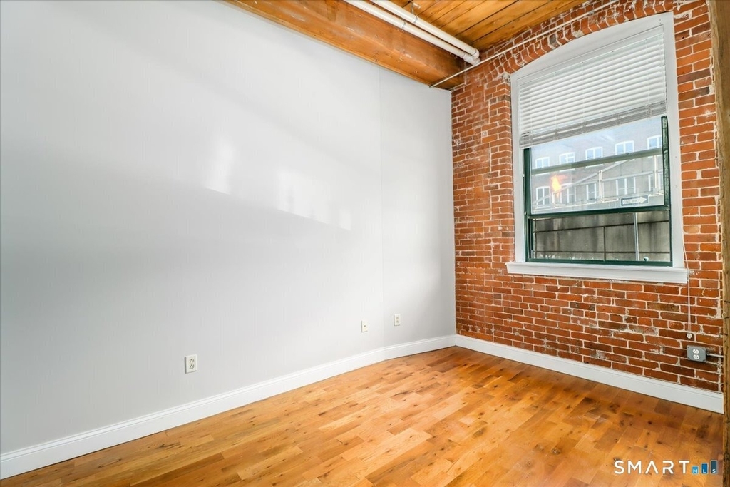 145 Canal Street - Photo 14