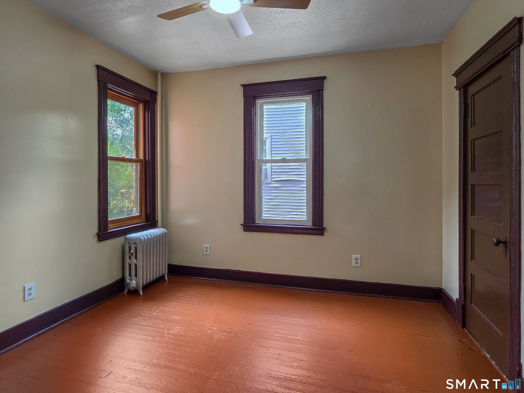 2-4 Mortson Street - Photo 15