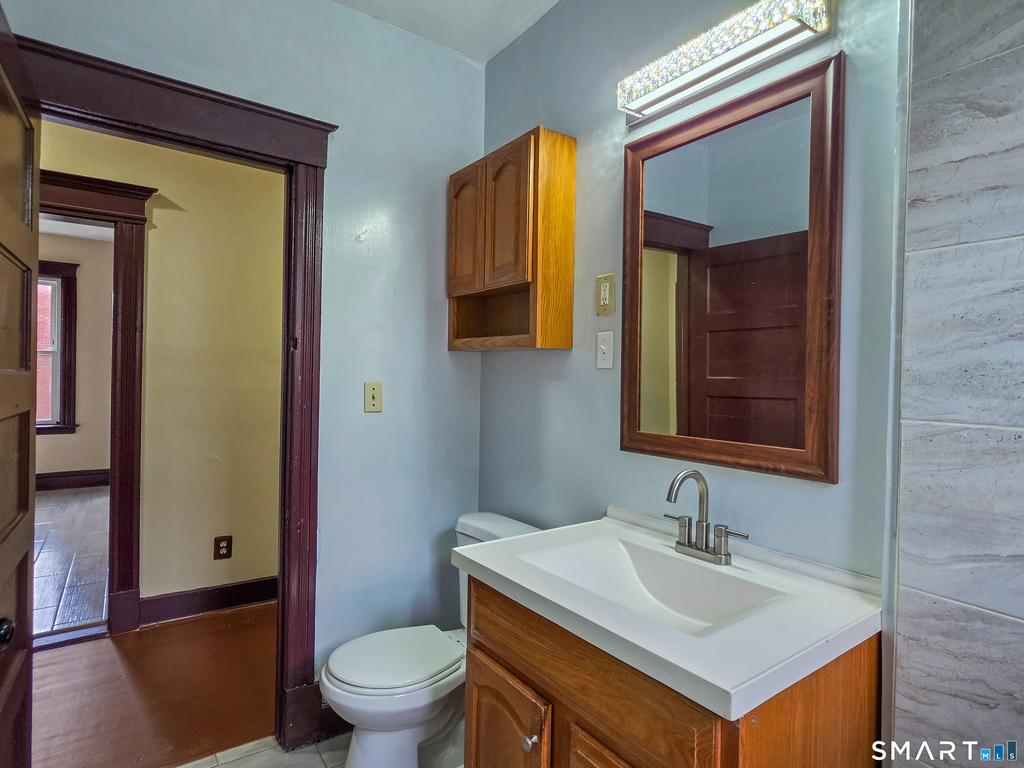 2-4 Mortson Street - Photo 11