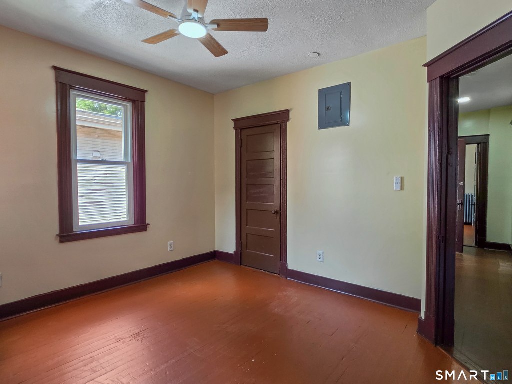 2-4 Mortson Street - Photo 16