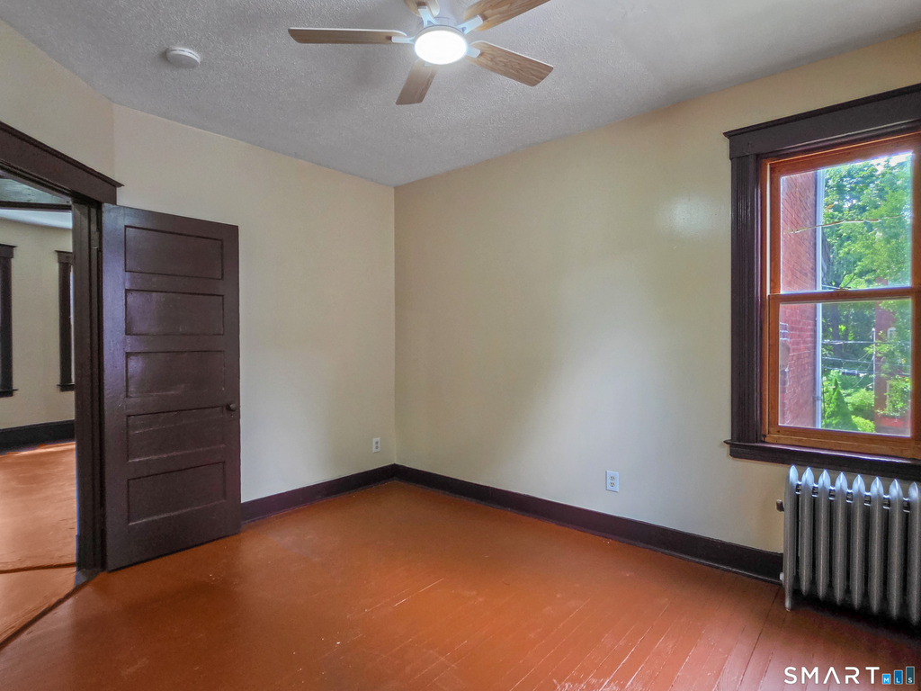 2-4 Mortson Street - Photo 17