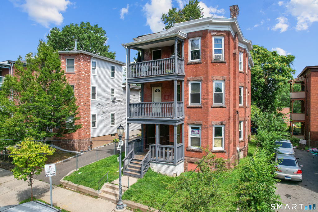 2-4 Mortson Street - Photo 1