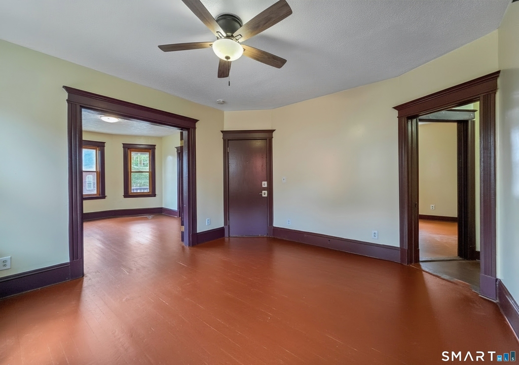 2-4 Mortson Street - Photo 3