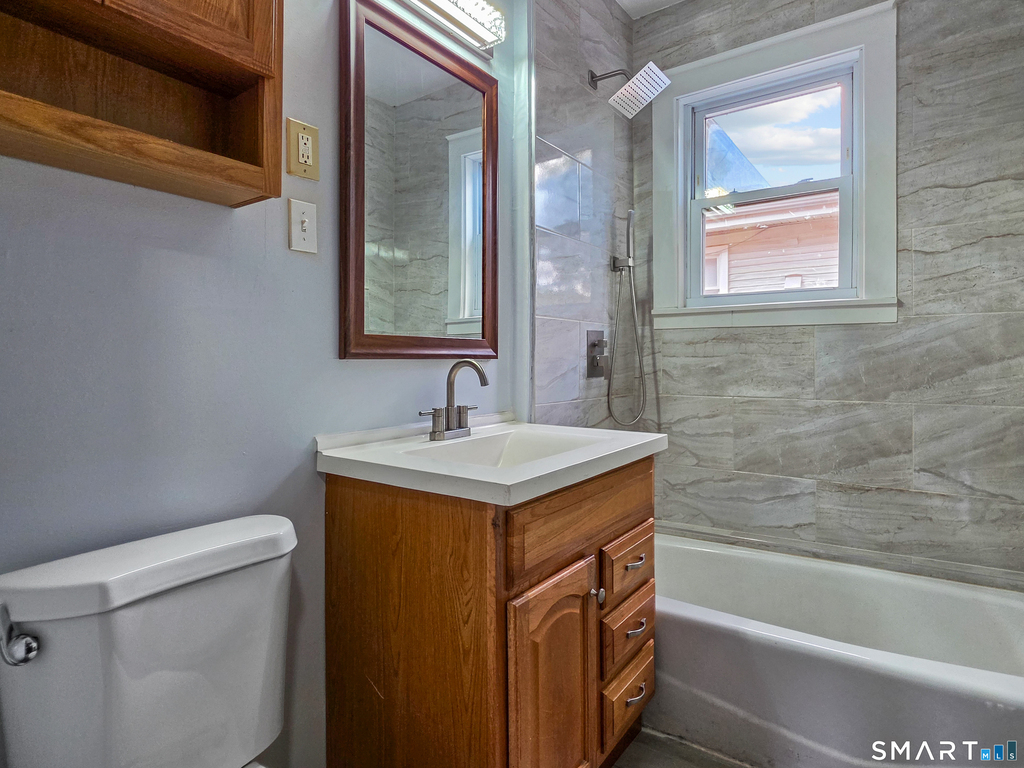 2-4 Mortson Street - Photo 10