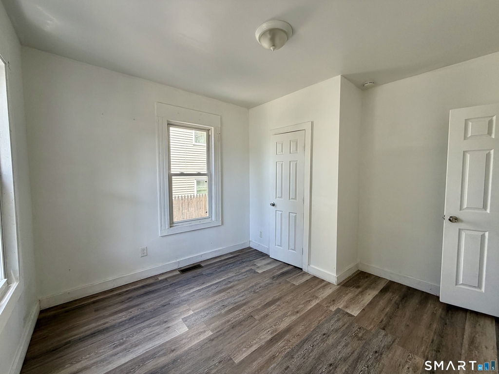 265 Bunnell Street - Photo 3
