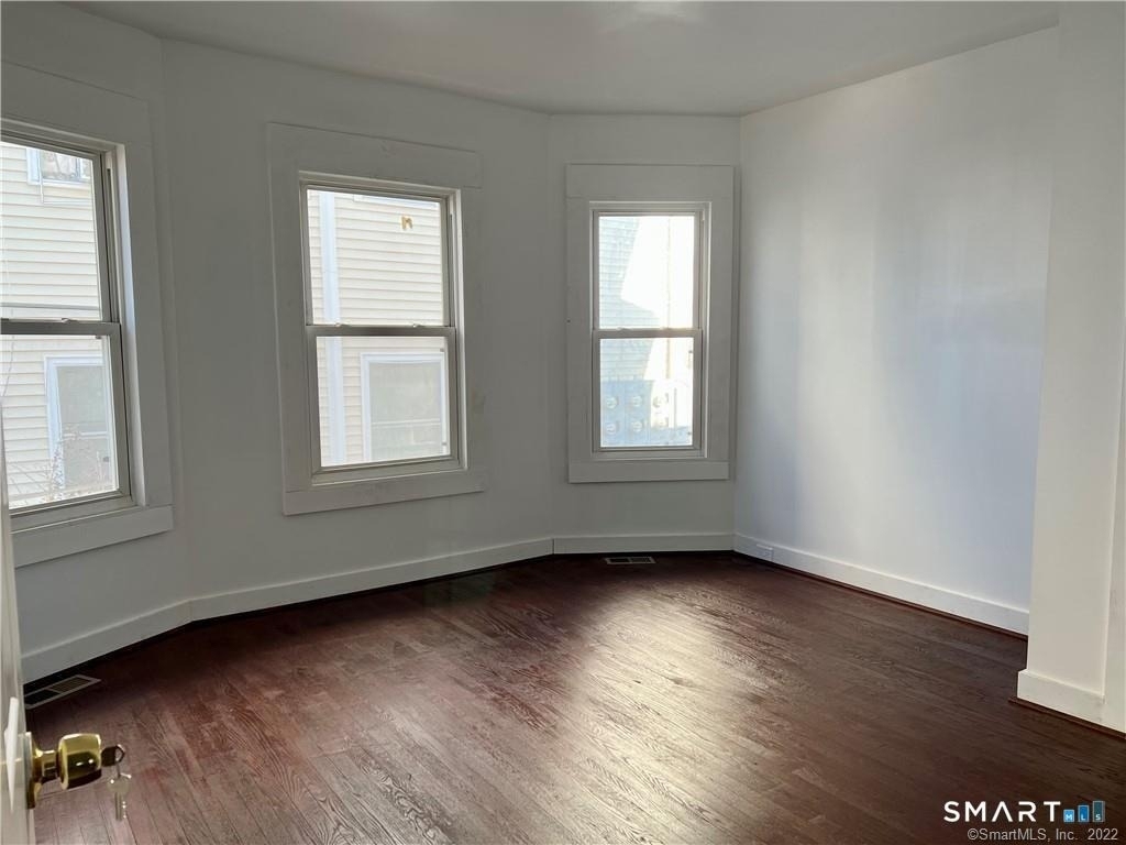 265 Bunnell Street - Photo 5
