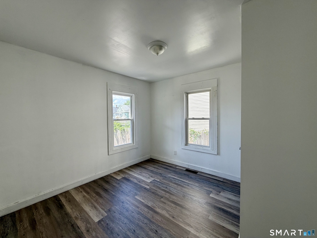 265 Bunnell Street - Photo 4