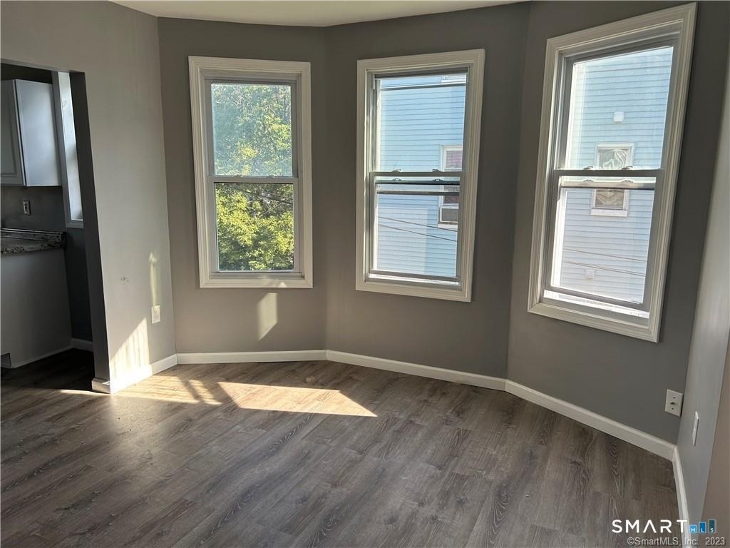 1397 Corbin Avenue - Photo 4