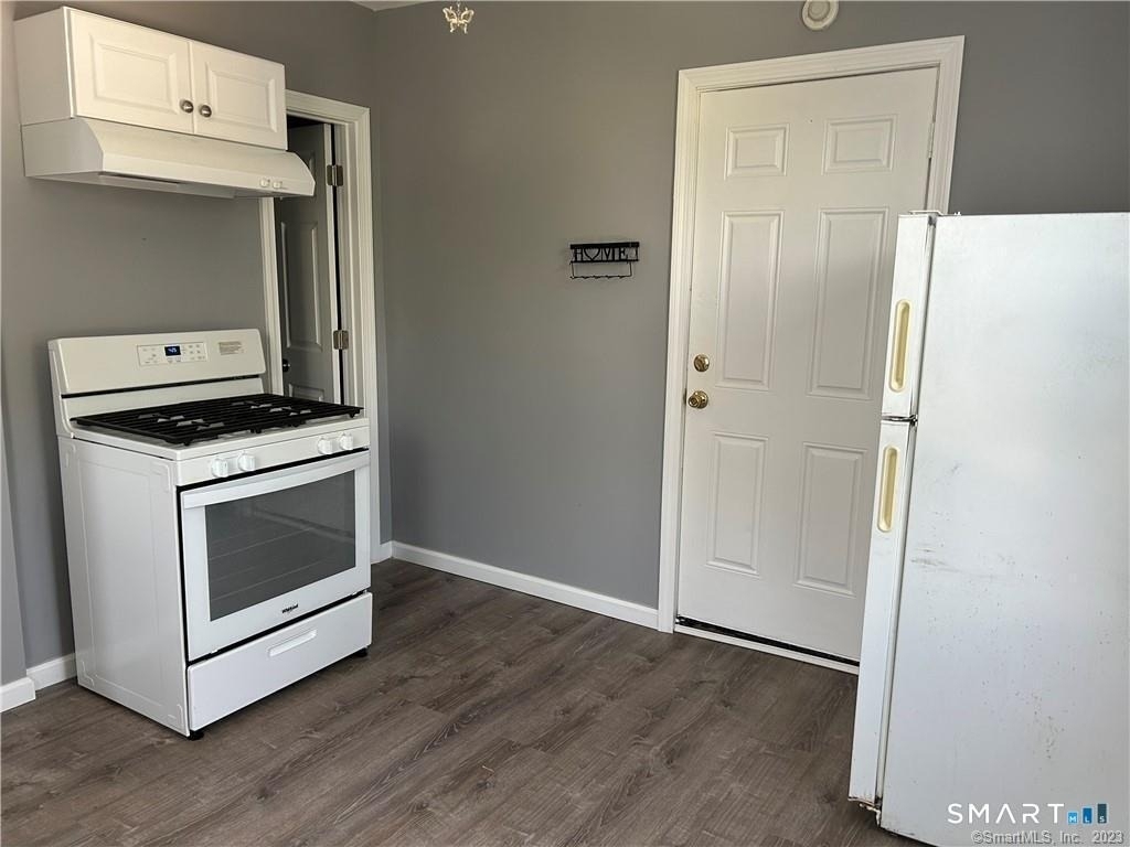 1397 Corbin Avenue - Photo 3