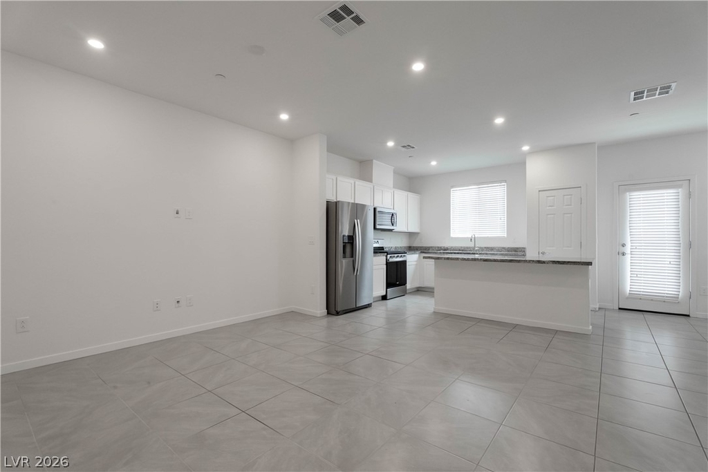 902 Bronzite Street - Photo 21
