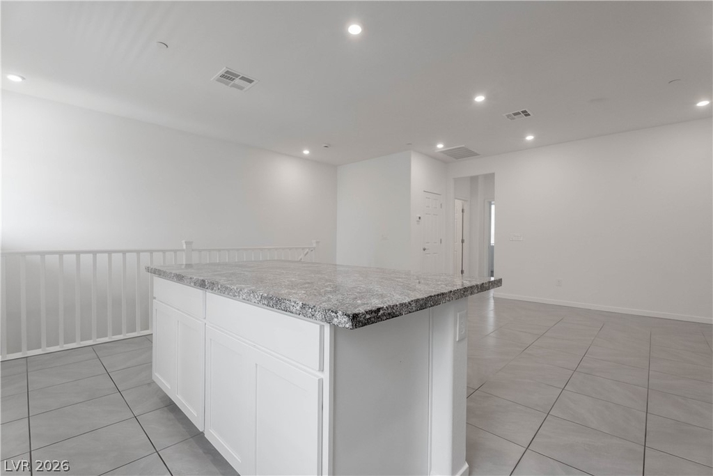 902 Bronzite Street - Photo 14