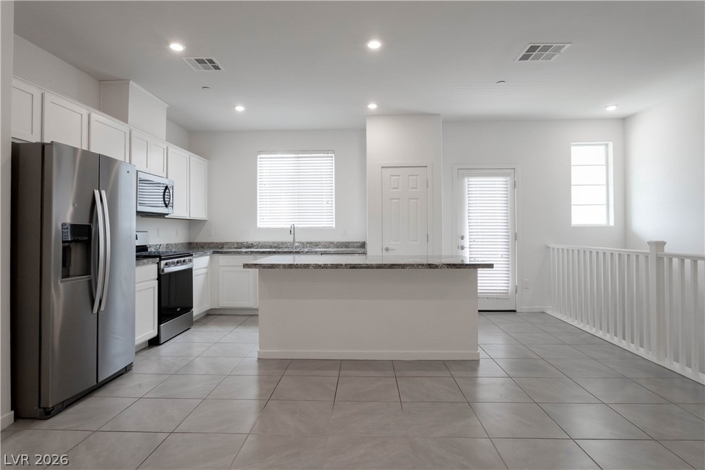 902 Bronzite Street - Photo 22