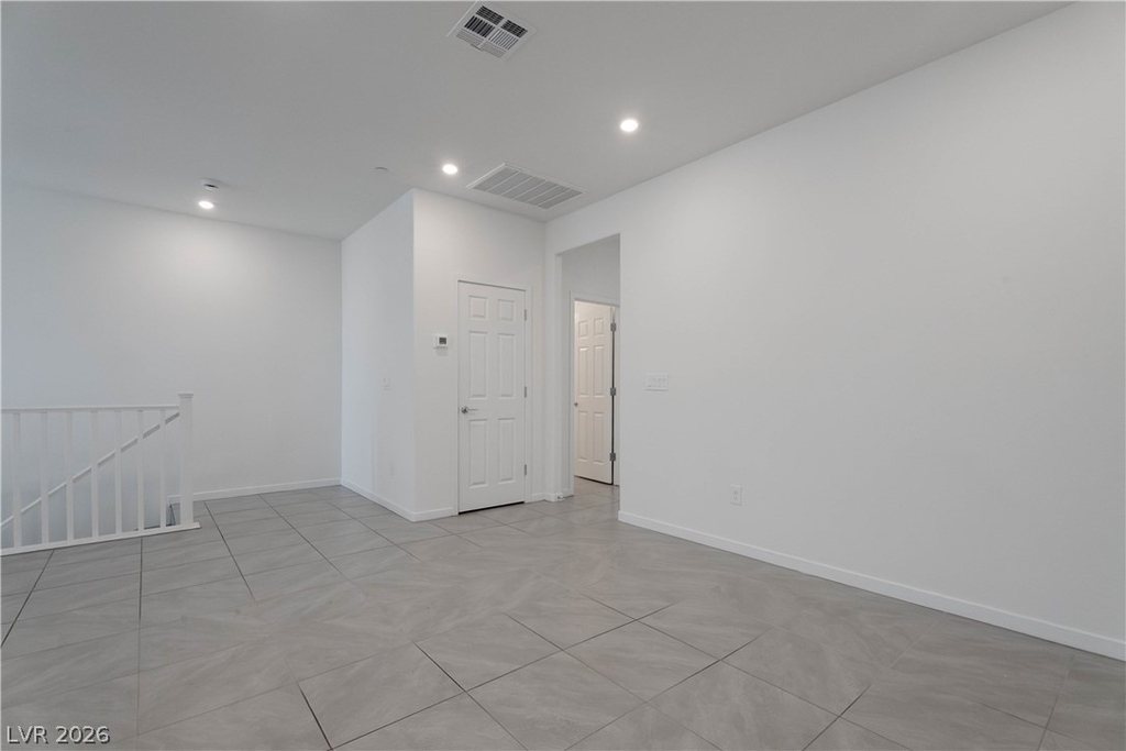 902 Bronzite Street - Photo 19