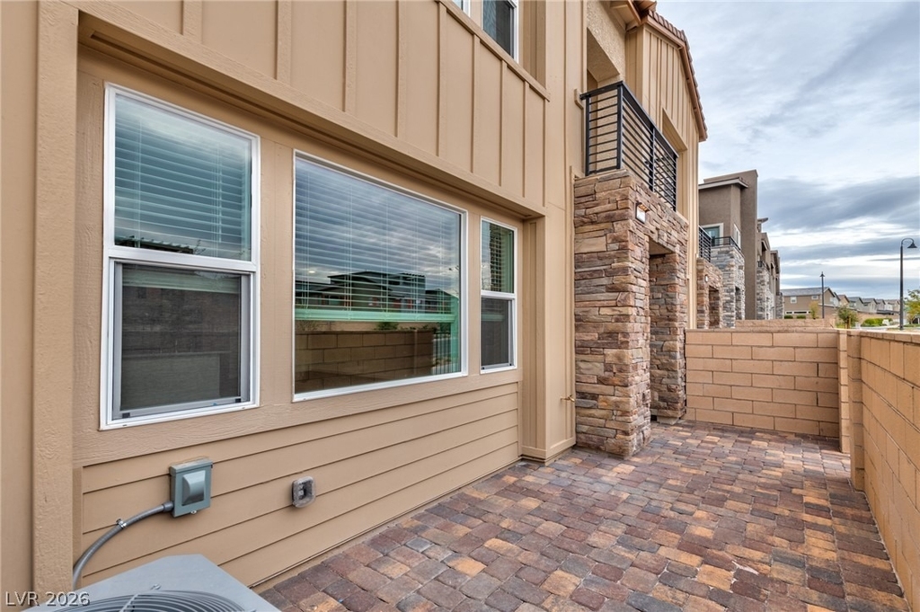 2553 Venetia Pointe Street - Photo 3