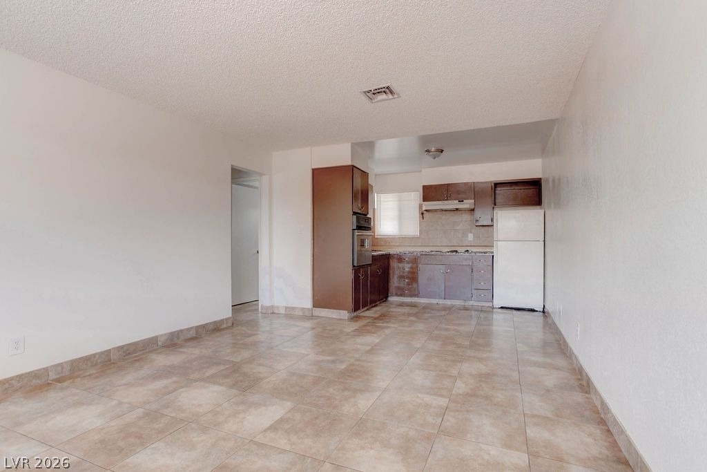 421 N Decatur Boulevard - Photo 4