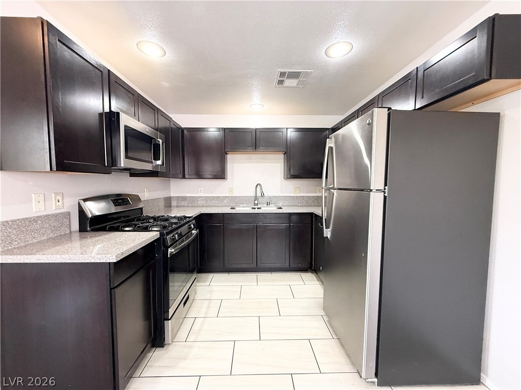 401 Pine Haven Street - Photo 5