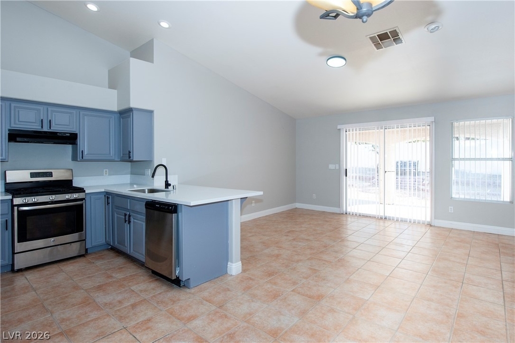 921 English Heather Drive - Photo 5