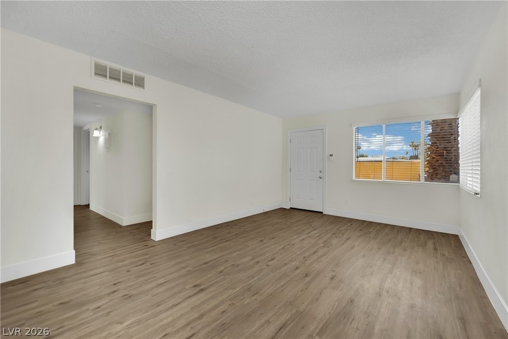 1304 Rexford St. Place - Photo 5