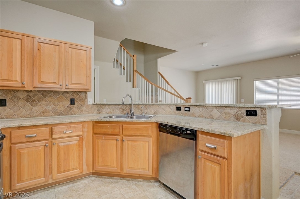 8744 Traveling Breeze Avenue - Photo 15