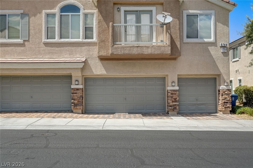 8744 Traveling Breeze Avenue - Photo 3
