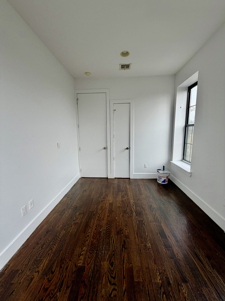 3021 Tilden Avenue - Photo 16