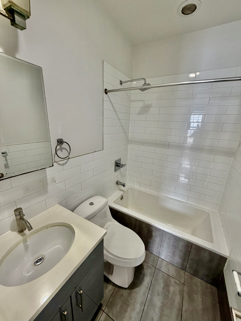 3021 Tilden Avenue - Photo 15